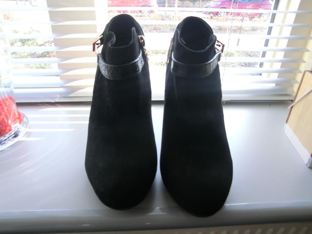 Zwarte damesschoenen met hoge hak maat 39, Kleding | Dames, Schoenen, Gedragen, Schoenen met hoge hakken, Zwart, Ophalen