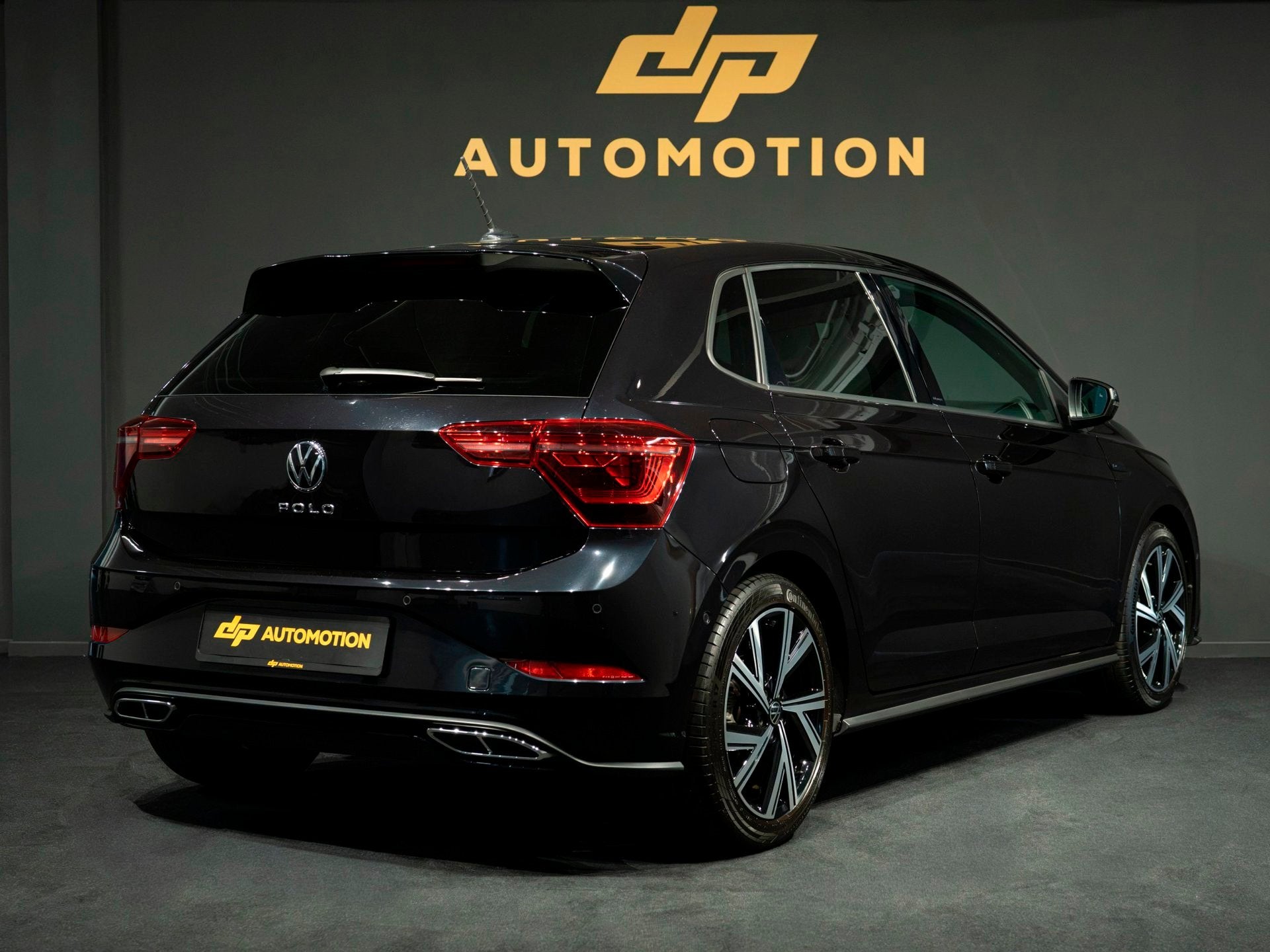 Volkswagen Polo 1.0 TSI 3x R-Line | Beats | Keyless | Cam |, Dealer onderhouden, Gebruikt, Leder en Stof, Zwart