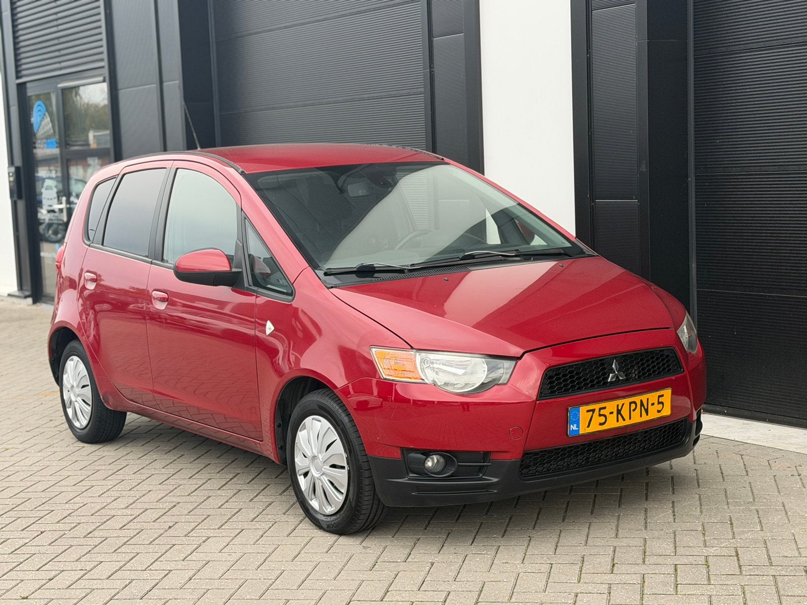 Mitsubishi Colt 1.3 5-DR 2010 Rood Airco NieuweApk, Voorwielaandrijving, 31 €/maand, Colt, Origineel Nederlands