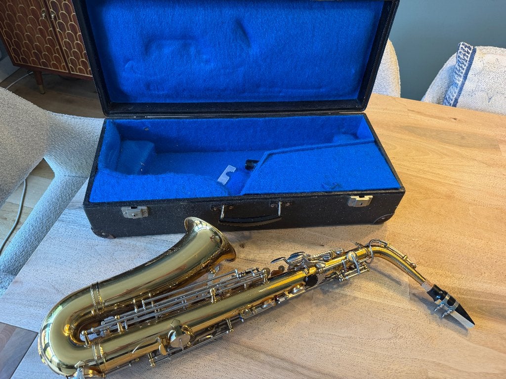 Müller altsaxofoon – Made in GDR – zeer mooie staat, Muziek en Instrumenten, Ophalen, Zo goed als nieuw, Alt, Met koffer