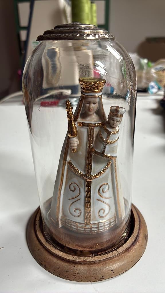 Oud porseleinen mariabeeldje in stolp., Antiek en Kunst, Antiek | Religie, Ophalen of Verzenden