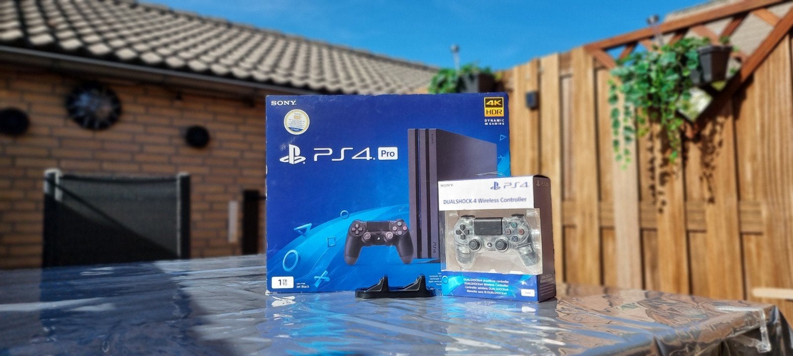 Sony PlayStation 4 Pro 1TB Jet Black + Extra Controller, Ophalen, Overige genres, Zo goed als nieuw, Eén computer