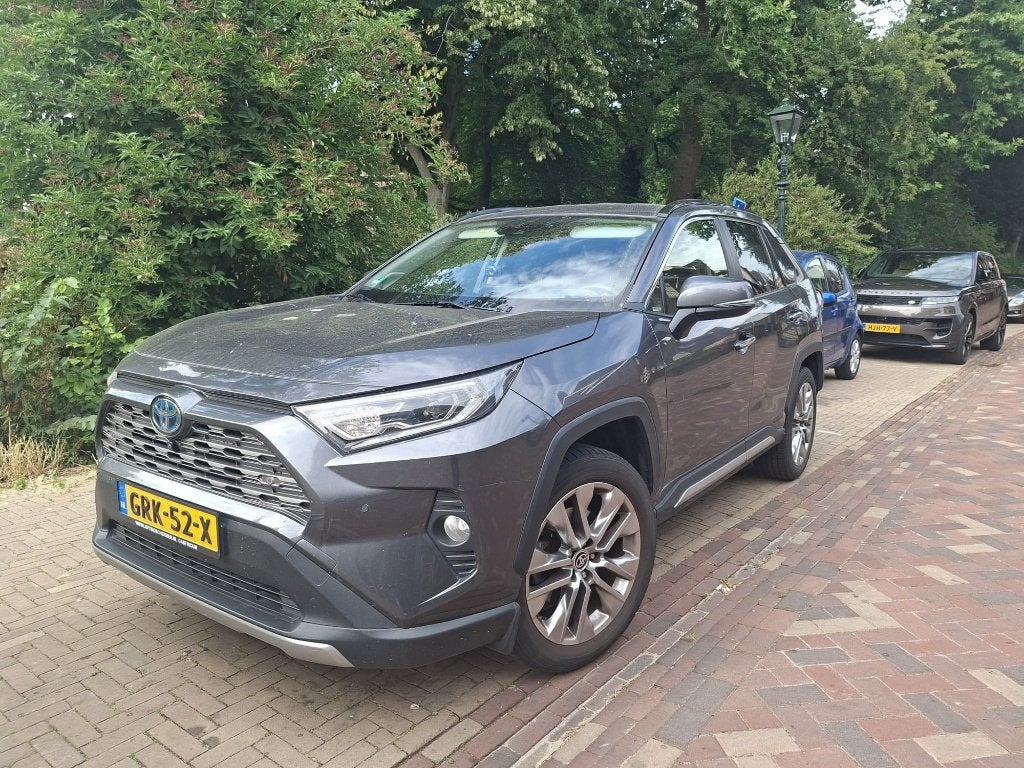 Toyota Rav4 2.5 Hybrid 218pk CVT 2021 Antraciet, 2487 cc, Lichtsensor, Leder, Rav4