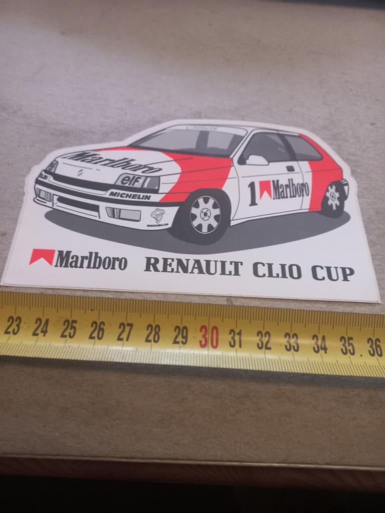 Renault clio cup marlboro, Verzamelen, Stickers, Ophalen of Verzenden, Zo goed als nieuw