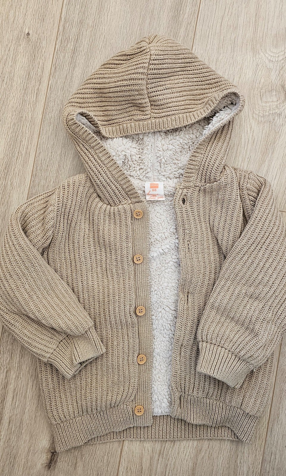 Heerlijke beige gebreide jas/vest met teddy voering Hema, 86, Gebruikt, Jongen of Meisje, Ophalen of Verzenden, Hema