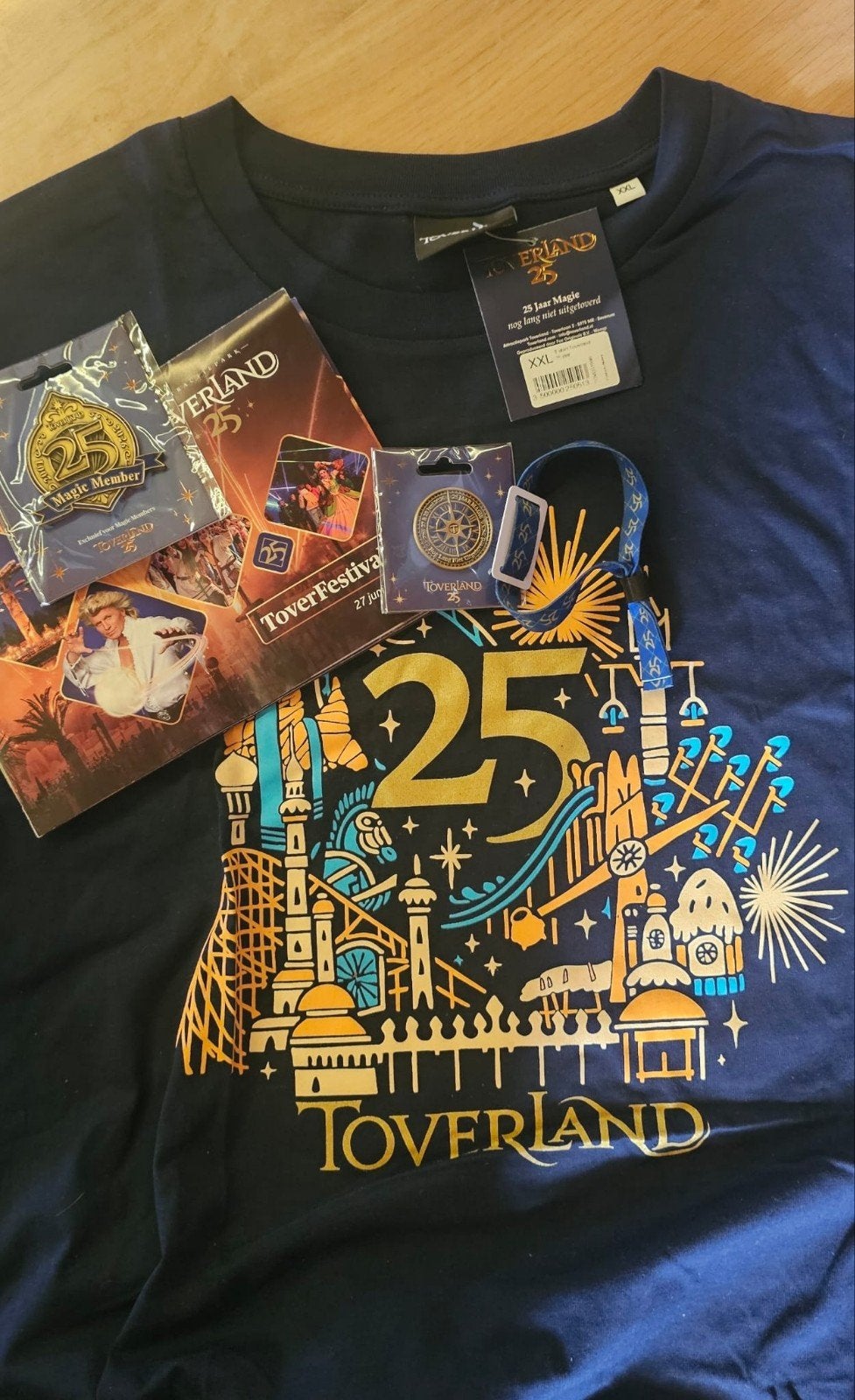 Toverland 25 jaar, Verzamelen, Speldjes, Pins en Buttons, Ophalen of Verzenden
