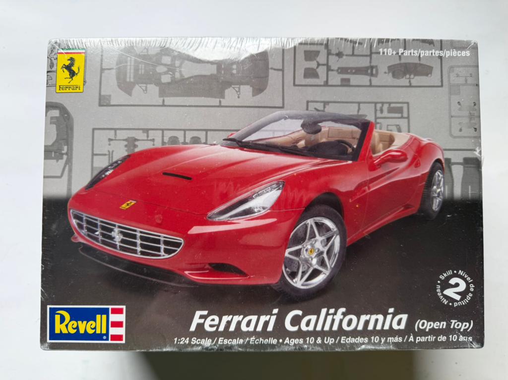 Revell 1:24 Ferrari California, Hobby en Vrije tijd, Modelbouw | Auto's en Voertuigen, Auto, Revell, Groter dan 1:32, Ophalen of Verzenden