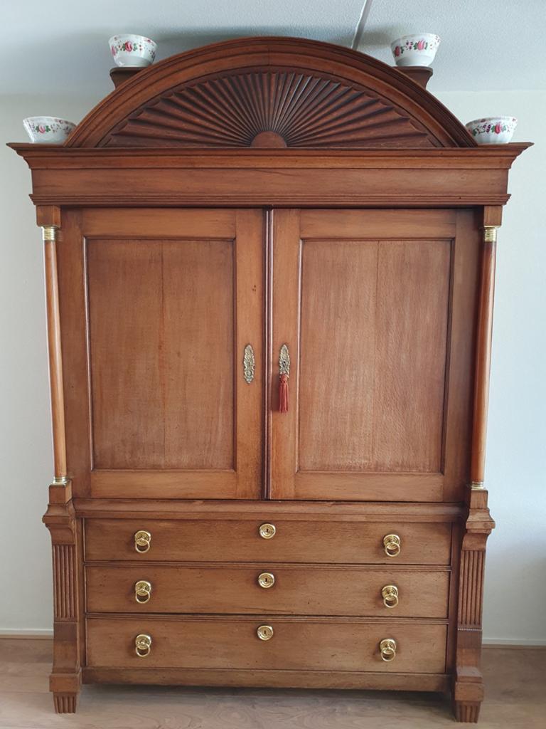 Antiek Drents kabinet, eikenhout., Ophalen