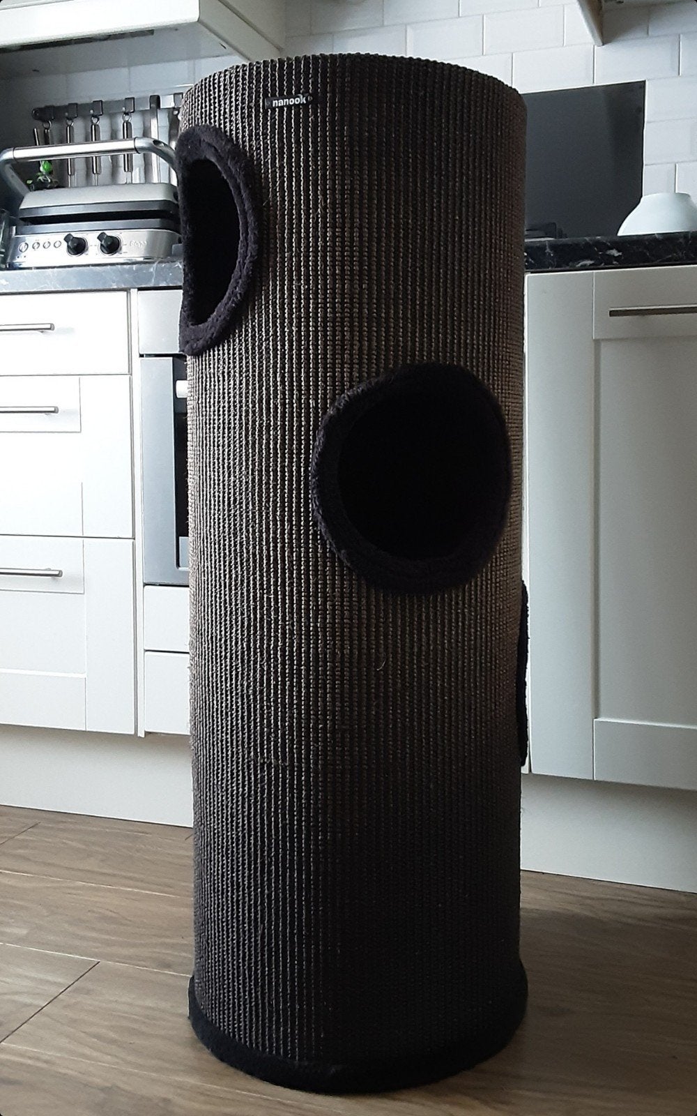 Nanook krabton XXL katten tube NIEUWSTAAT krabmeubel, Ophalen, Zo goed als nieuw, Krabton
