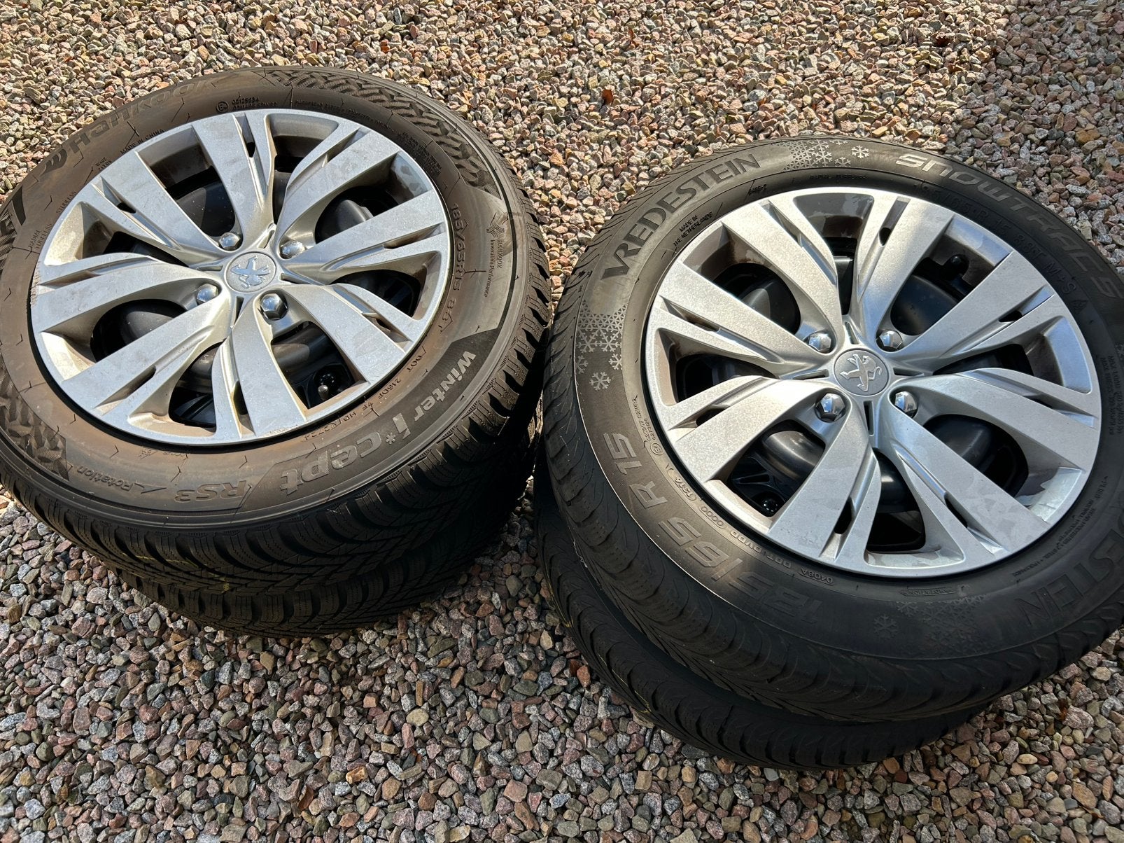 Winterbanden met velgen 185/65, Auto-onderdelen, Ophalen, 15 inch, Banden en Velgen, 185 mm