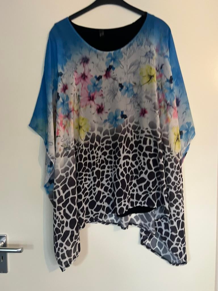 Yoek asymetrische top / tuniek gekleurde print maat 44/46, Ophalen of Verzenden, Zo goed als nieuw, Overige kleuren, Blouse of Tuniek