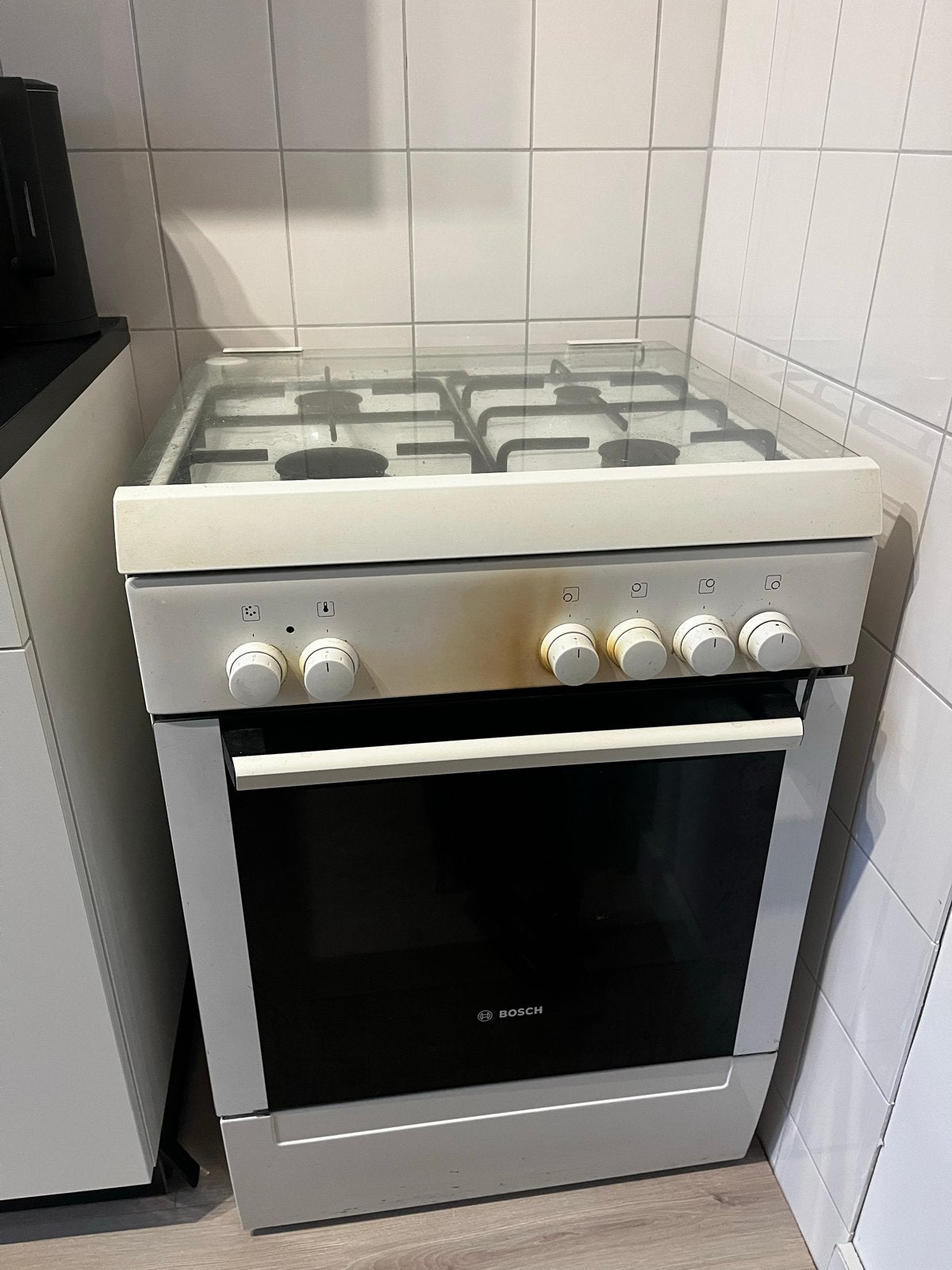Bosch gasfornuis met oven werkt goed, Witgoed en Apparatuur, Gebruikt, 60 cm of meer, Gas, Vrijstaand