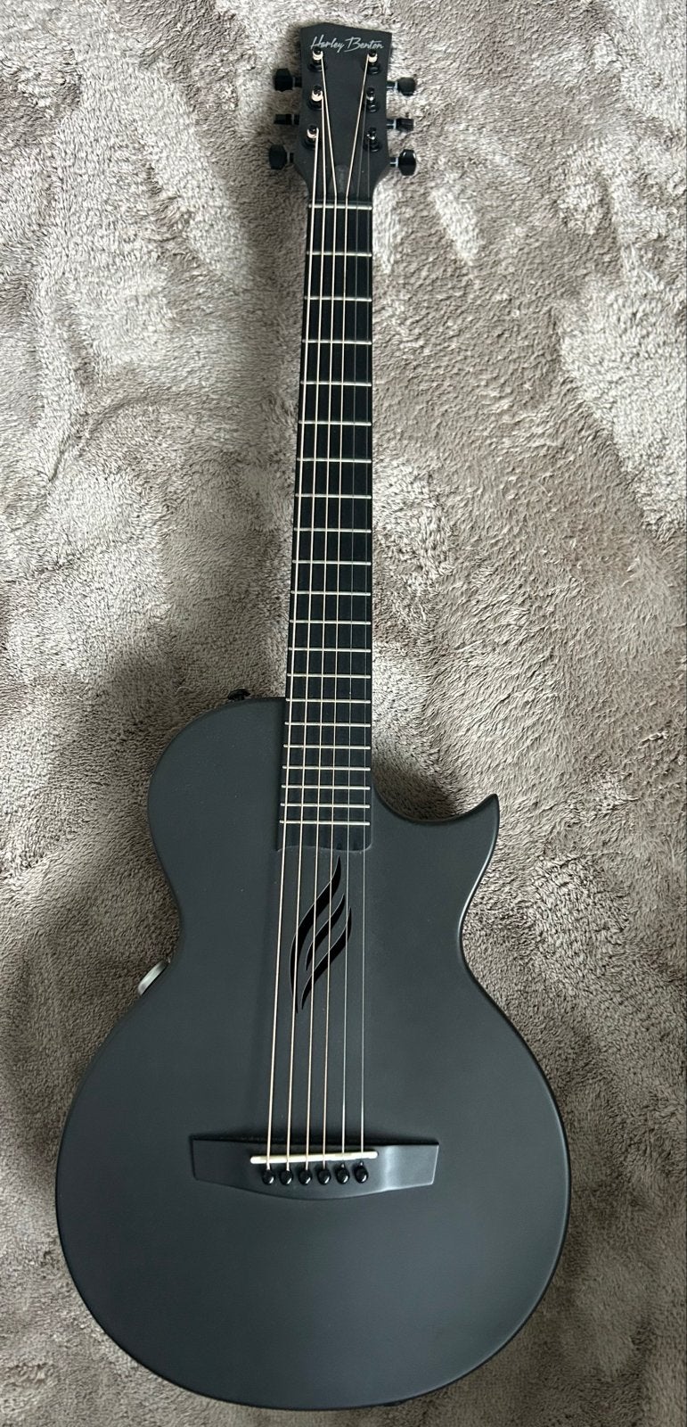 Harley Benton TravelMate-E Carbonfiber Gitaar + Effecten, Ophalen, Zo goed als nieuw, Western- of Steelstringgitaar, Met (piezo-)element