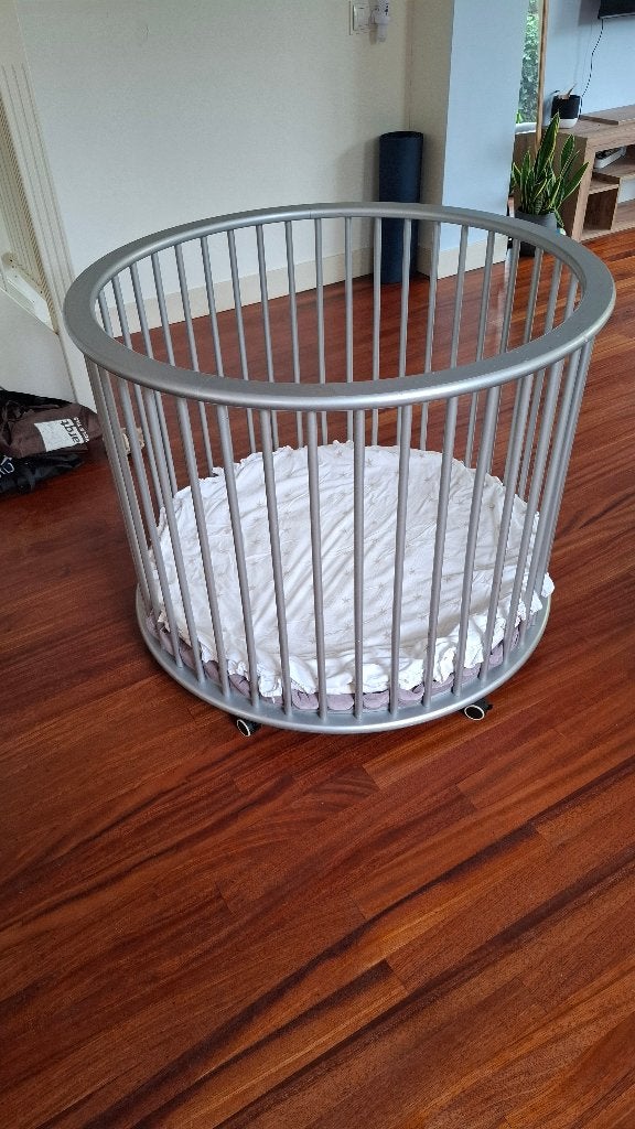 Ronde Bopita box in de kleur zilver op wielen, Ophalen, Gebruikt, Rond, In hoogte verstelbaar