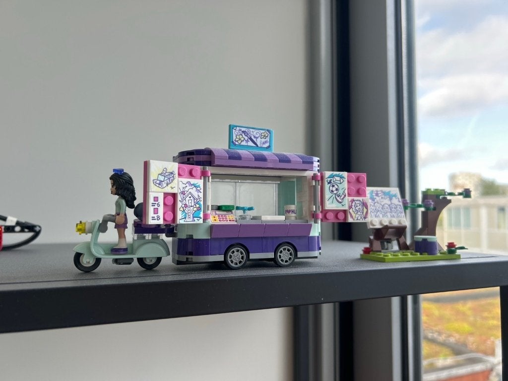LEGO Friends 41332 Emma’s kunstkraam – compleet met boekje, Kinderen en Baby's, Gebruikt, Lego, Friends, Ophalen of Verzenden