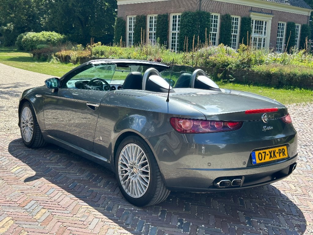 Smetteloze AR Spider 2.2 JTS 2007 grijs 117.800km NL auto, Zwart, 4 cilinders, Cabriolet, 1505 kg
