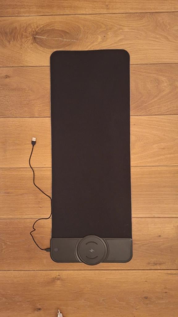 RGB Gaming Muismat met Draadloze Oplader - 80x30cm, Computers en Software, Muismatten, Zo goed als nieuw, Gaming muismat, Ophalen