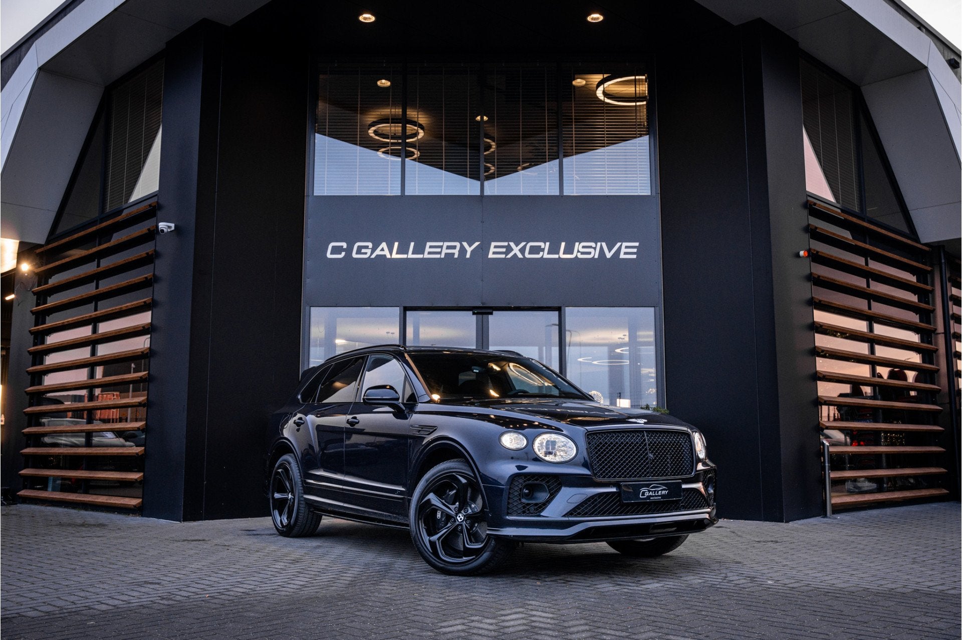 Bentley Bentayga 4.0 V8 S - Origineel NL | Keramisch | NAIM, Auto's, Automaat, Gebruikt, Blauw, Origineel Nederlands