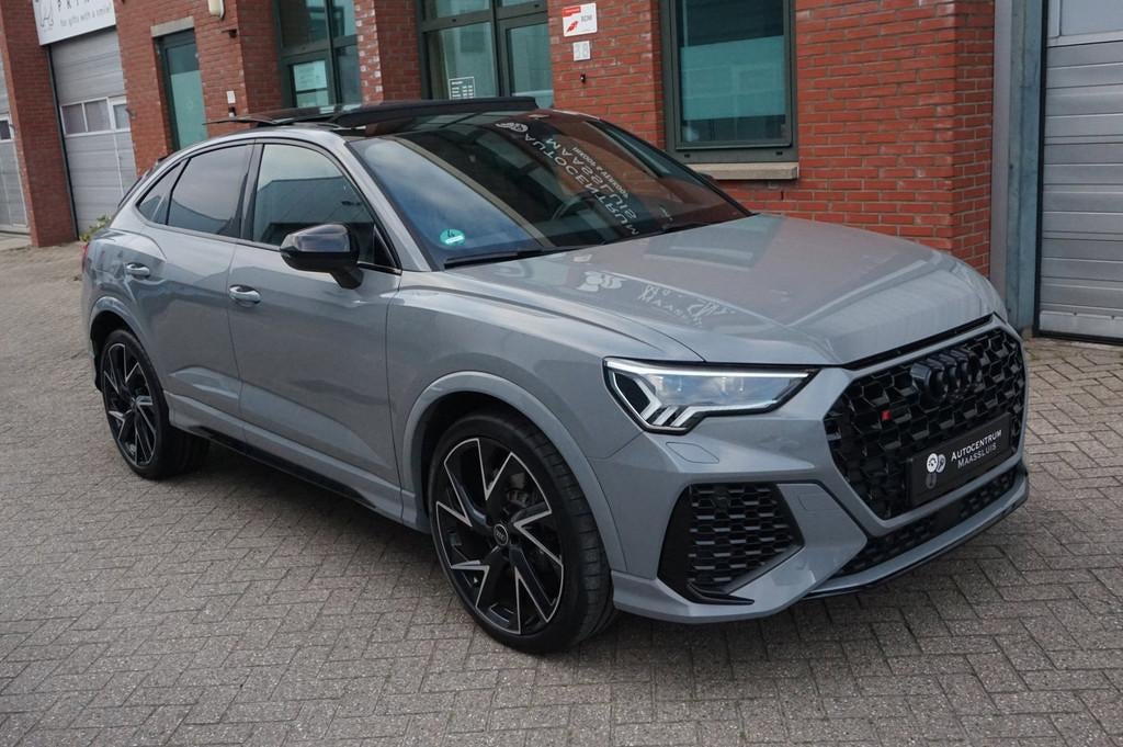 Audi RSQ3 2.5 TFSI Sportback QUATTRO AUT. PANORAMA NARDO, Auto's, Audi, Gebruikt, 1675 kg, Bedrijf, Vierwielaandrijving
