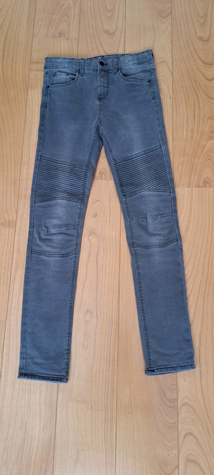 Skinny biker jeans Hema grijs maat 164 in nieuwstaat, Zo goed als nieuw, Hema, Jongen, Ophalen