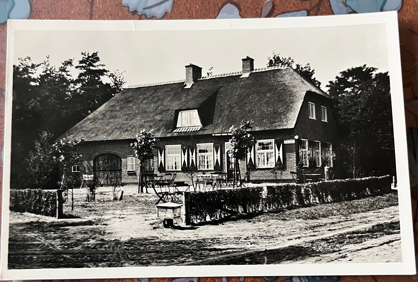 Ansichtkaart Café De Rustende Jager Udenhout Echte Foto, Verzamelen, Ansichtkaarten | Nederland, Ophalen of Verzenden, 1940 tot 1960