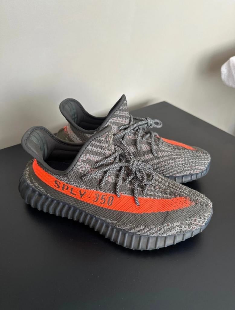 Adidas Yeezy Boost 350 V2 Beluga 2.0 - Maat 39 1/3, Kleding | Dames, Ophalen of Verzenden, Zo goed als nieuw, Grijs, Sneakers of Gympen