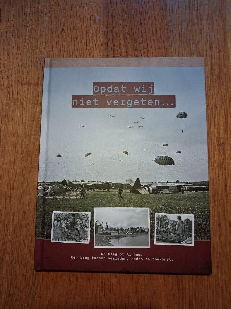 AH plaatjesboek Slag om Arnhem Airborne Market Garden WO2, Ophalen of Verzenden, Tweede Wereldoorlog, Nieuw, Algemeen