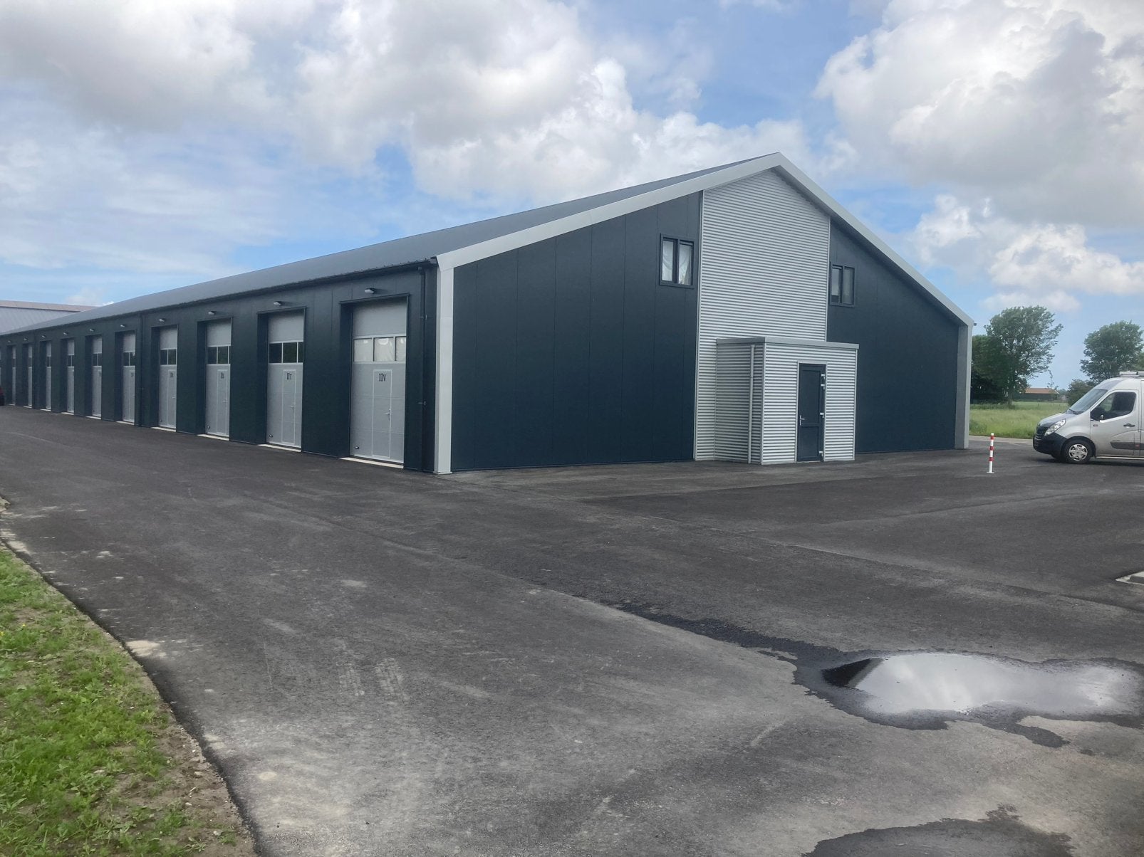 Loods te huur Minnertsga 75 vierkantemeter, Ophalen, Minder dan 3 meter, H, H