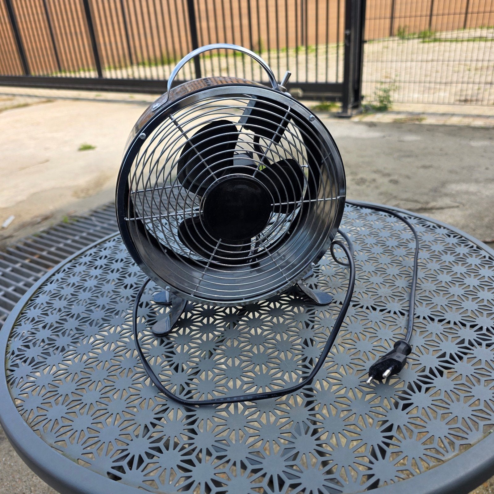 Compacte Tafelventilator - Zwart, 20W, Ophalen of Verzenden, Gebruikt, Tafelventilator