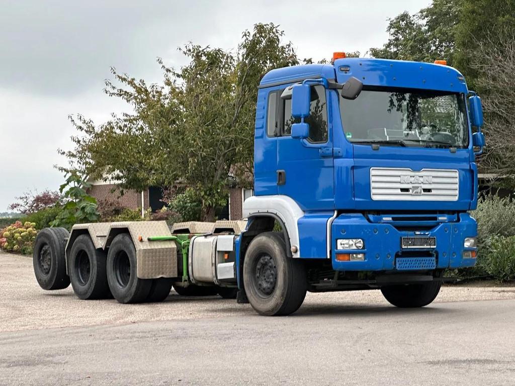 MAN TGA 35.480 8x4!TRIPLE CHASSIS! DK1020, Auto's, Vrachtwagens, Bedrijf, Te koop, ABS, Airconditioning, Cruise Control, Trekhaak