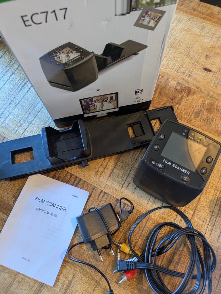 Filmscanner EC717 - Digitaliseer uw oude films!, Computers en Software, Scanners, Diascanner, Onbekend, Ophalen of Verzenden, Zo goed als nieuw