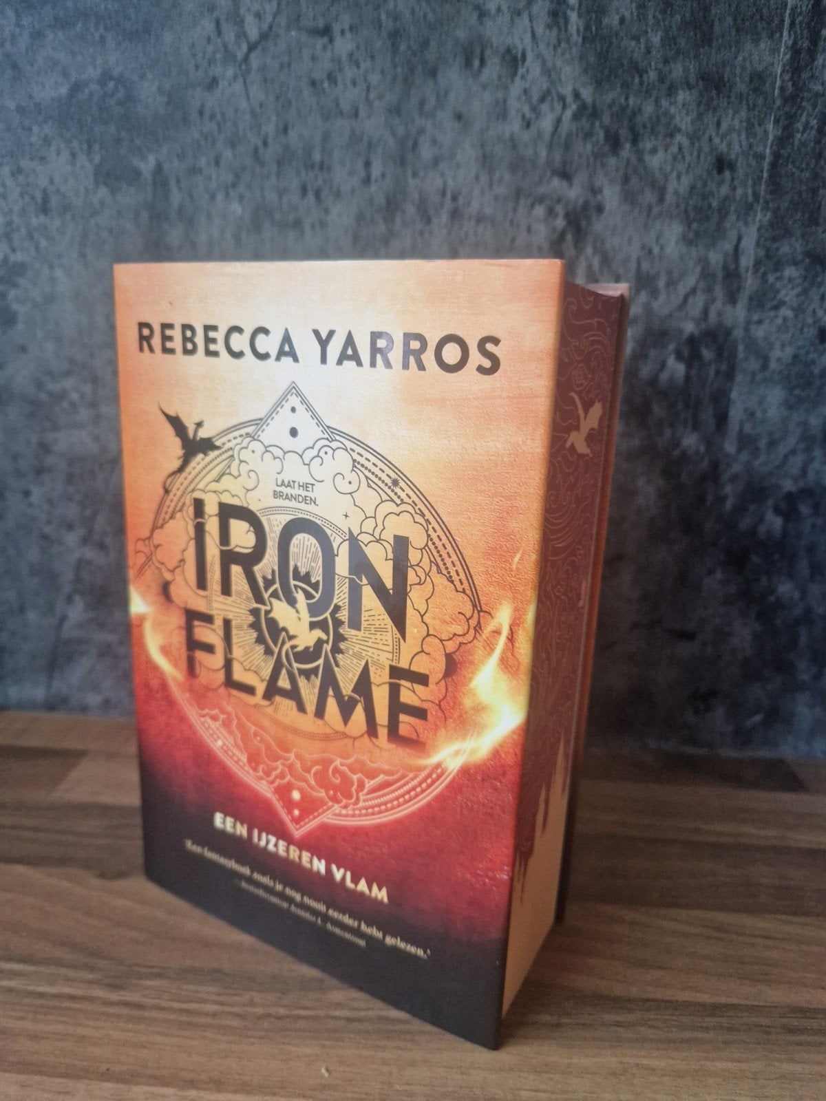 Iron flame nederlands limited edition nederlands, Boeken, Ophalen of Verzenden, Nieuw