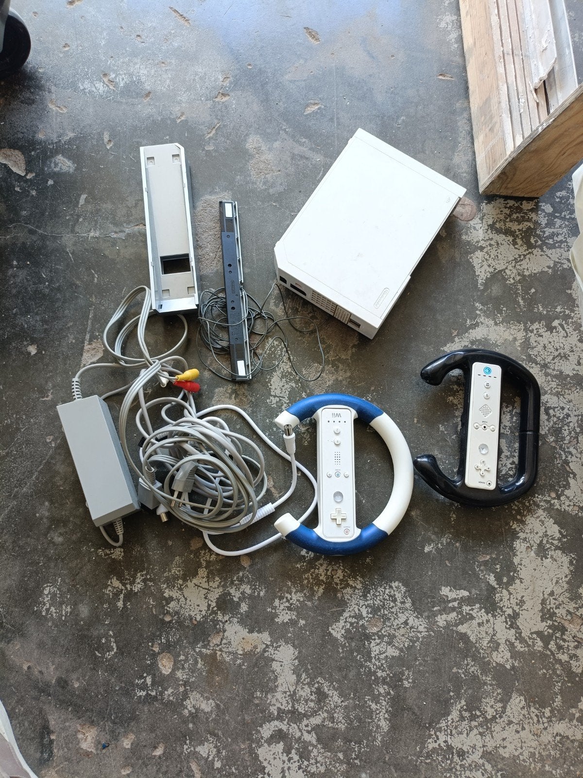 Wii Console RVL-001(EUR) met accessoires en stuurtjes, Spelcomputers en Games, Spelcomputers | Nintendo Wii, Ophalen of Verzenden