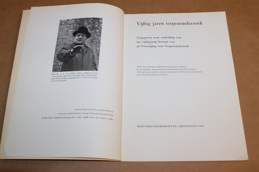 50 Jaren Terpenonderzoek — Groningen, Van Giffen 1969, Ophalen of Verzenden, Gelezen