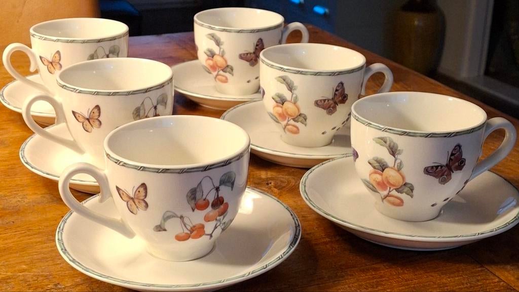 JBS Kop en Schotel Set (6) - Fruit&Flowers Porselein, Huis en Inrichting, Keuken | Servies, Ophalen of Verzenden, Zo goed als nieuw