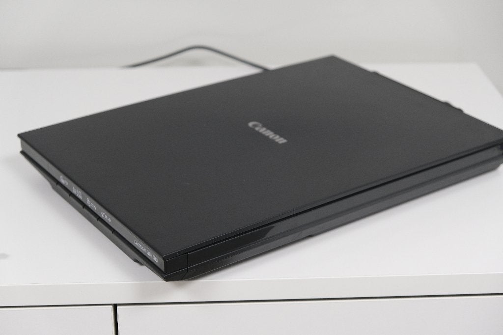Canon CanoScan LiDE 300 flatbedscanner – USB – compact model, Computers en Software, Ophalen, Gebruikt, Android, Canon