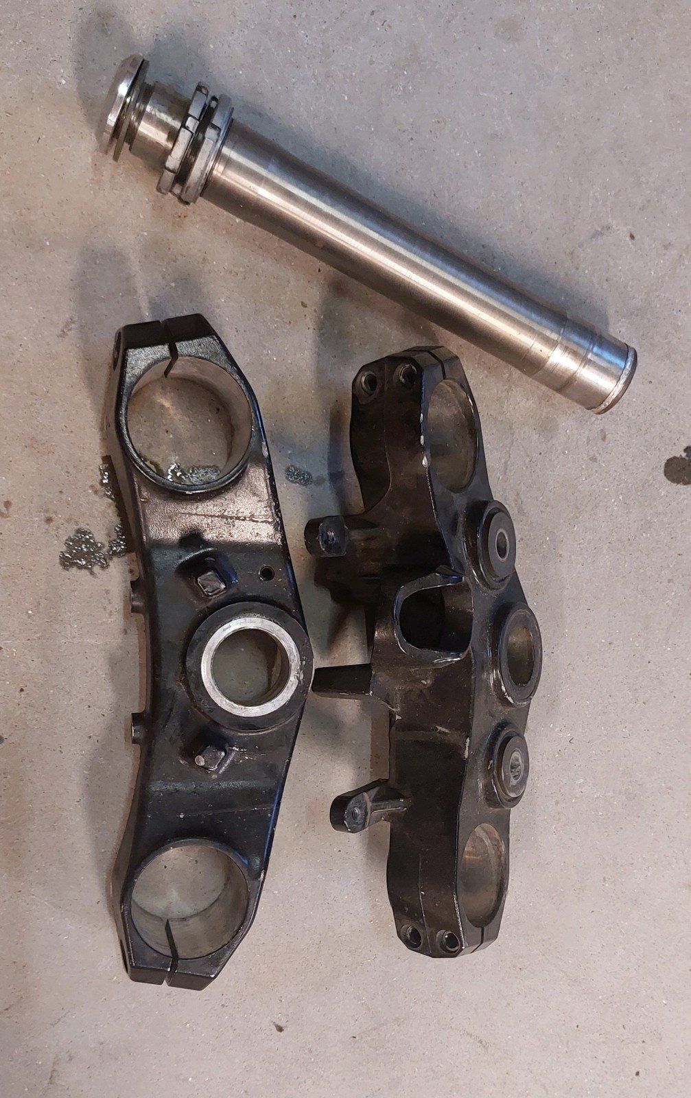 Kroonplaat set met balhoofd pen Kawasaki Z1000 2003, Ophalen of Verzenden