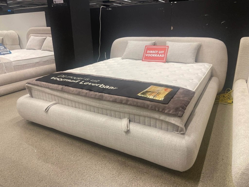 Foto 2 van Boxspring Opberg bed met matras va €595