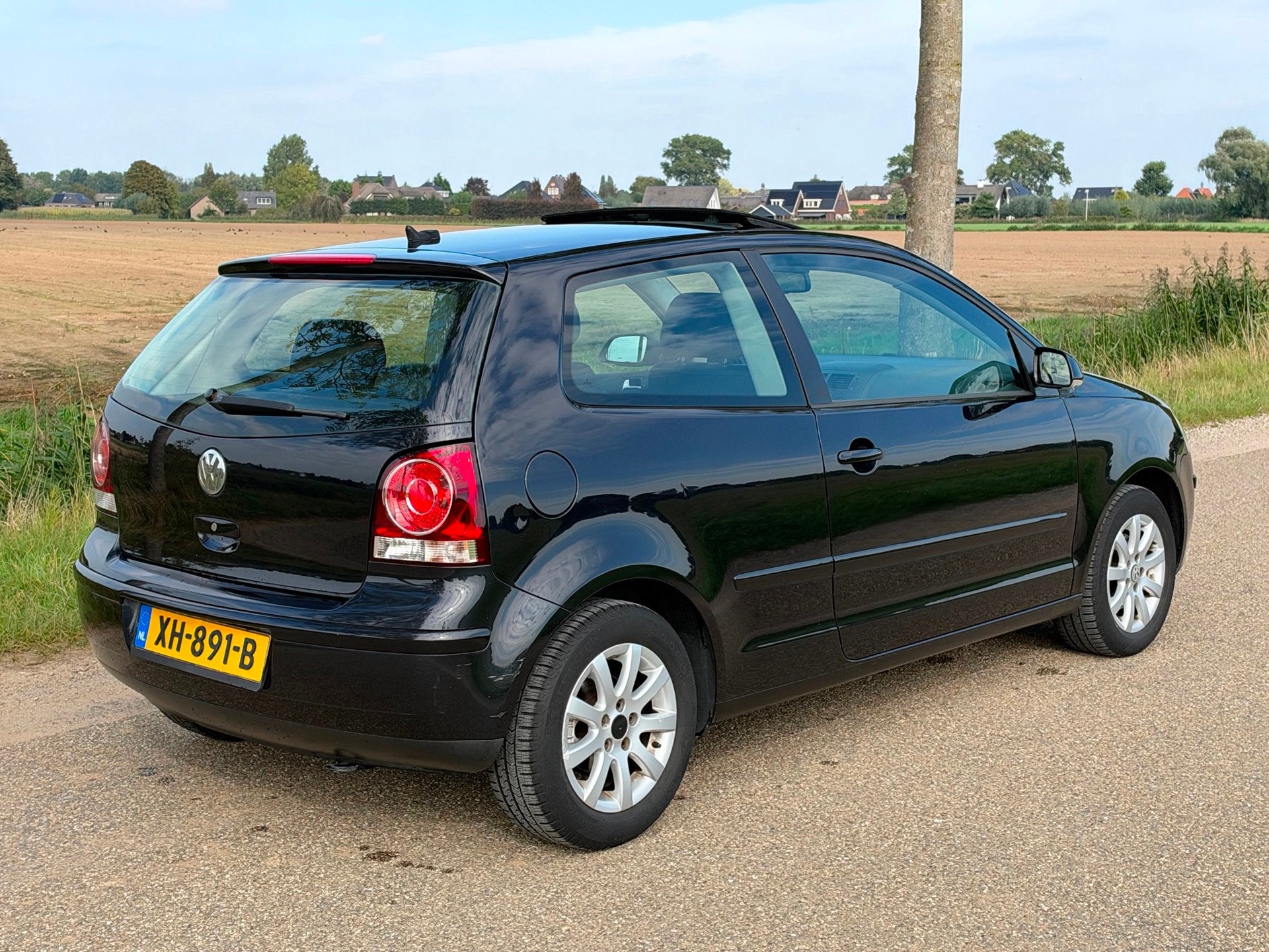 Volkswagen Polo 1.4-16V Trendline Airco NAP APK 06-2027, Voorwielaandrijving, Zwart, 4 cilinders, Zwart