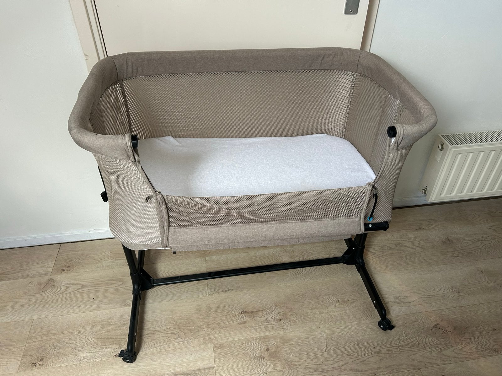 Novi Co-sleeper - Beige, Ophalen, Zo goed als nieuw, Wieg
