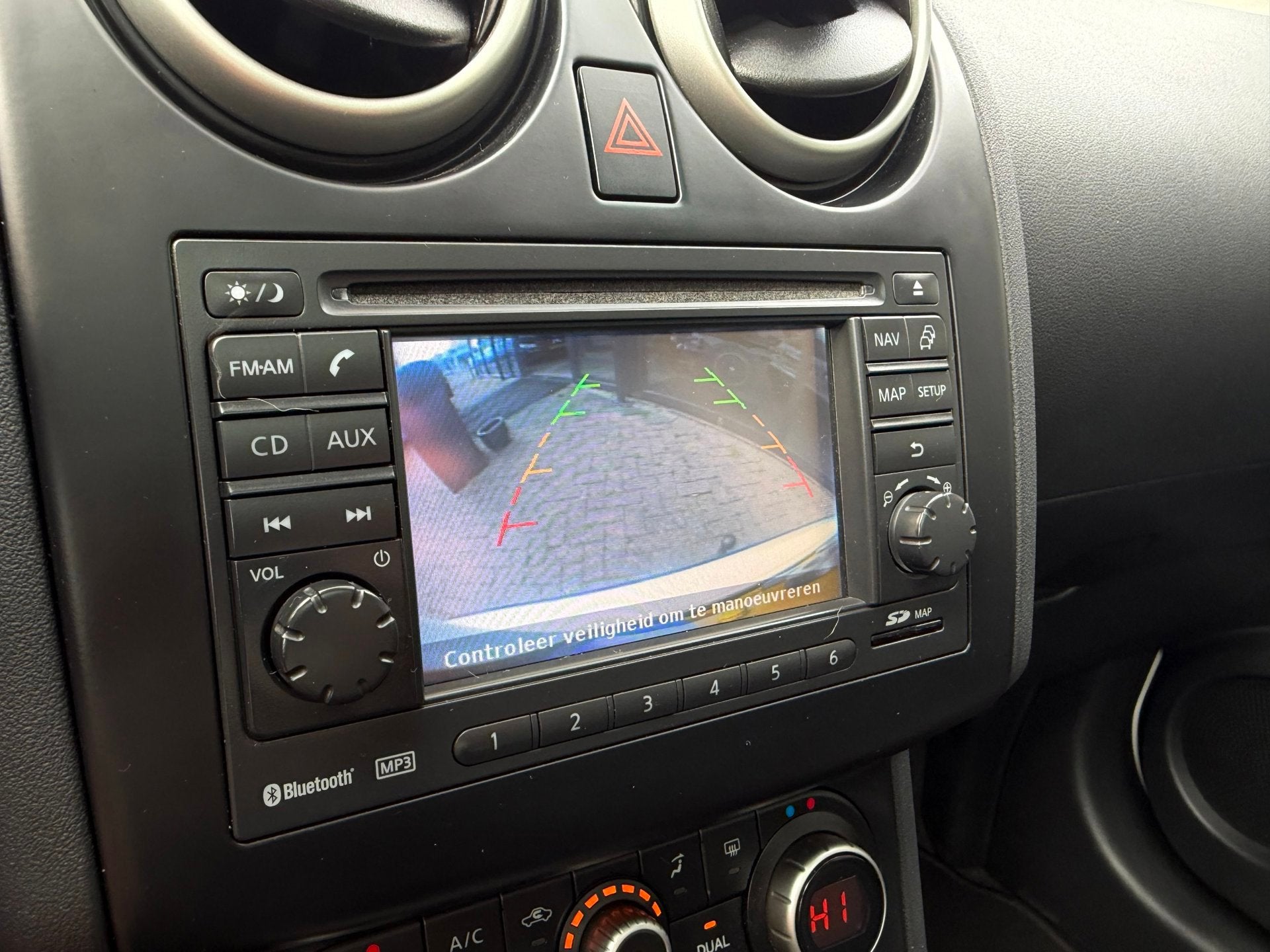 Nissan Qashqai 1.6 Connect Edition Clima|Cruise|Navi|Panoram, Voorwielaandrijving, Euro 5, Stof, Gebruikt