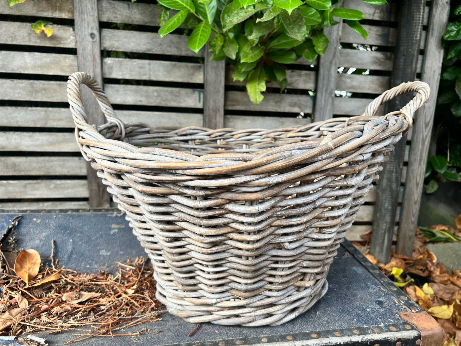 Grote ronde rattan mand rieten man met handvat, Ophalen, Gebruikt, Mand, Handgemaakt