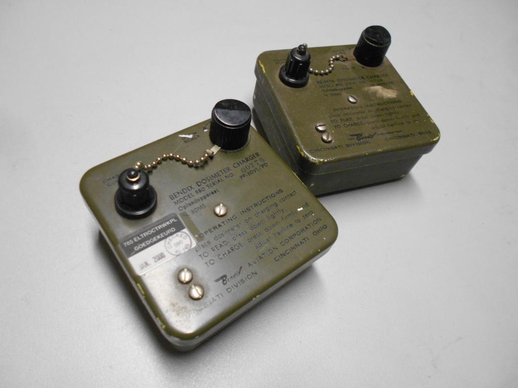 Dosimeter Charger, Dosismeter Oplader, Bendix, Model 880 US, Ophalen of Verzenden, Landmacht, Amerika, Overige typen