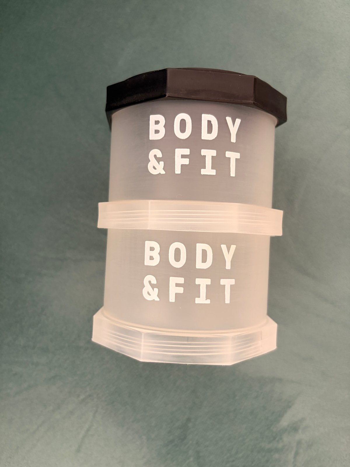 Body & Fit 100ml container - Licht en compact, Sport en Fitness, Ophalen of Verzenden, Gebruikt, Overige typen