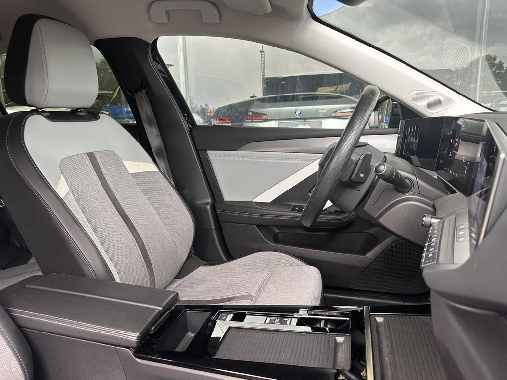 Opel Astra 1.2 Turbo GS | Virtual | Adaptive Cruise C | AGR, Gebruikt, 1199 cc, Met garantie (alle), Leder en Stof