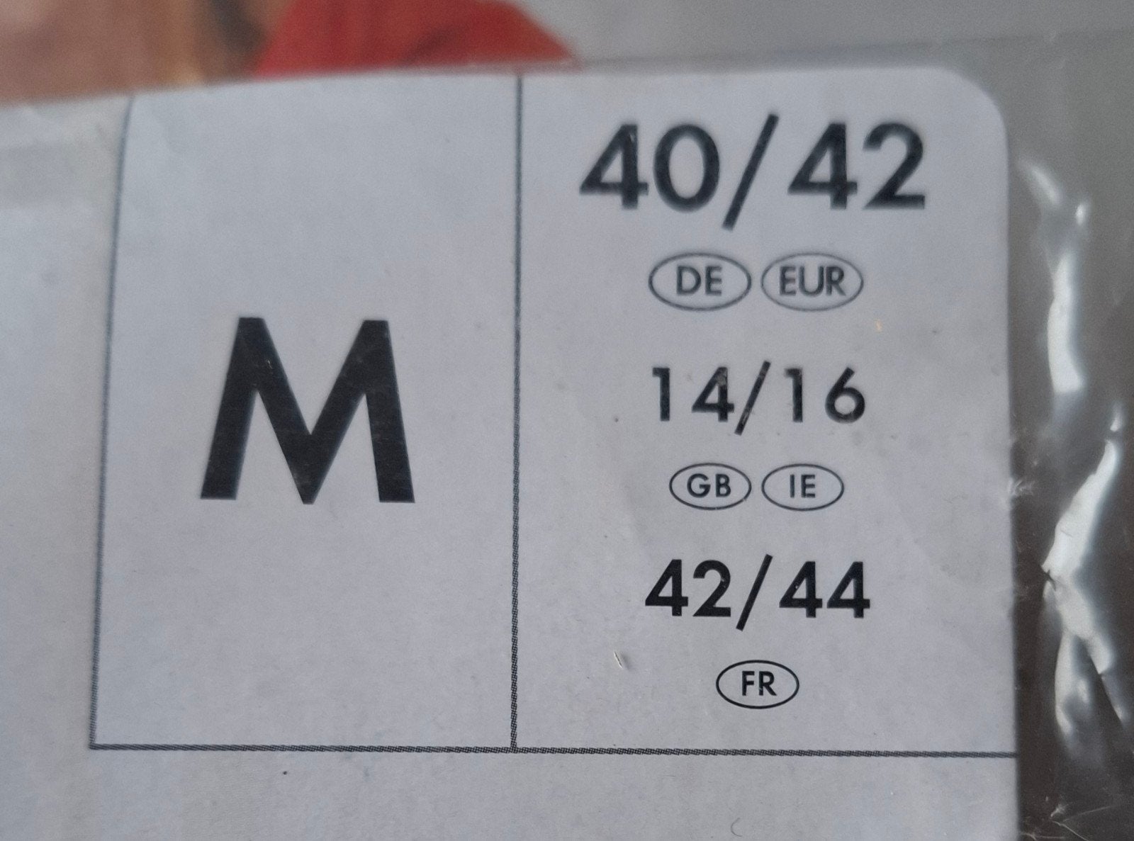 10 stuks Hippie Kostuum - Maat M (40/42) - Nieuw in verpakki, Maat 38/40 (M), Carnaval, Onbekend, Nieuw