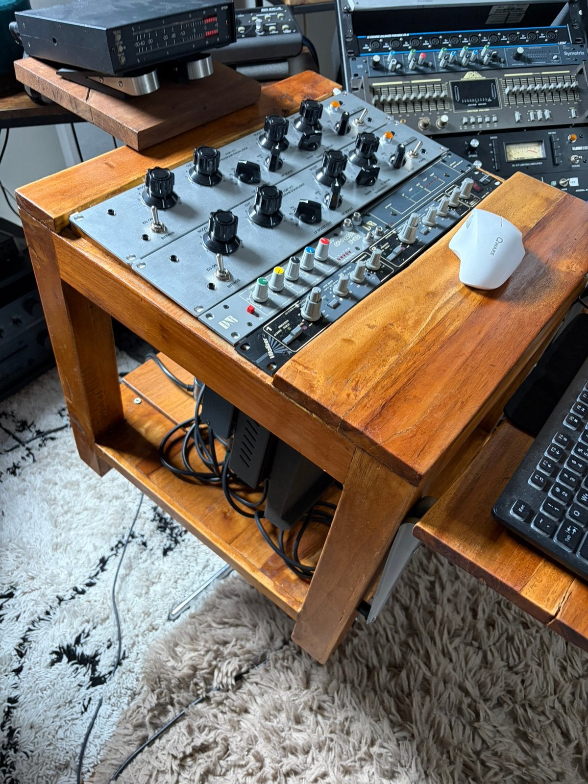 Studio Rack | Handgemaakt Hardhout en Draaibaar, Ophalen, 50 tot 100 cm, Studio meubel, Teakhout