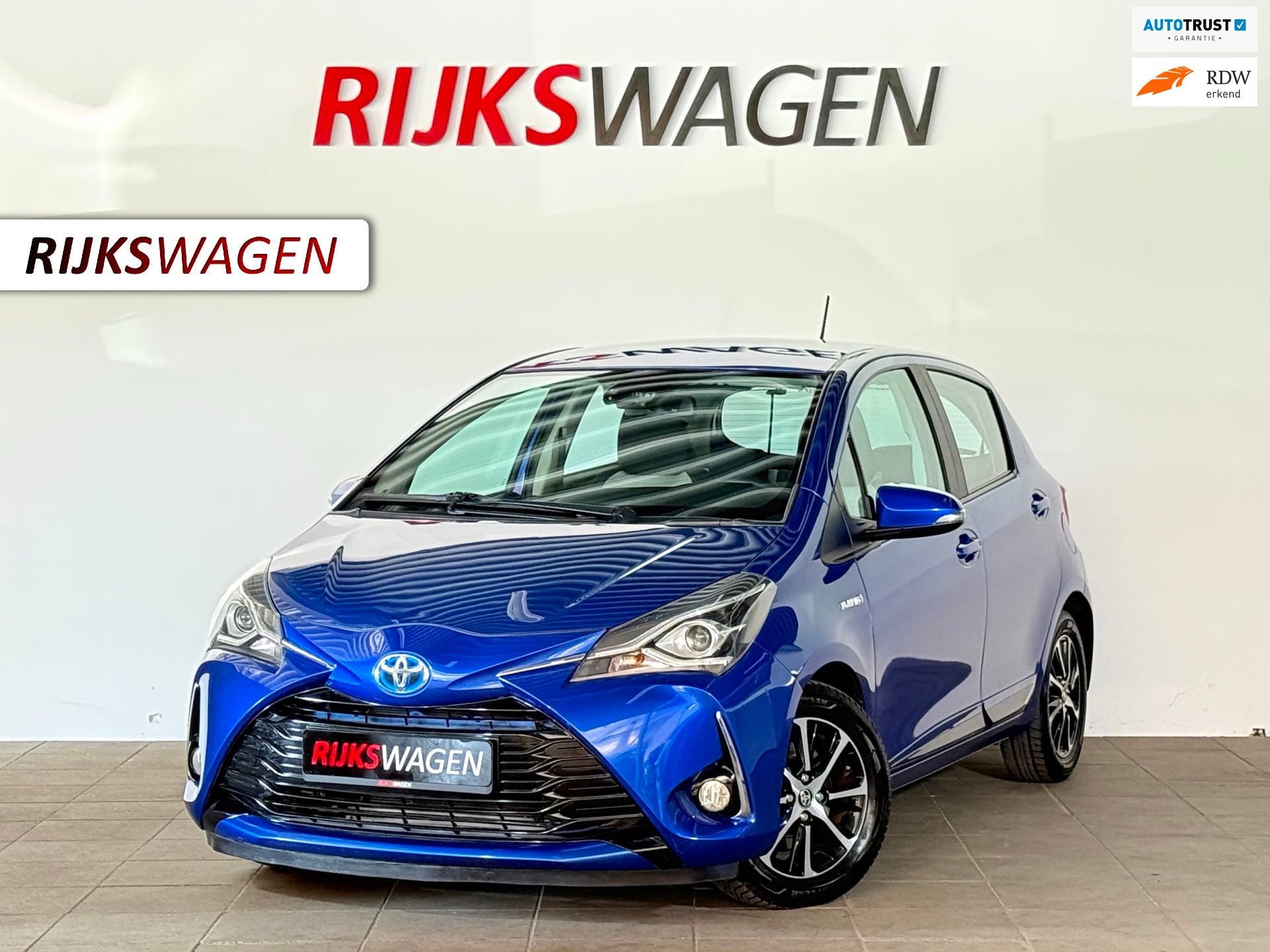 Toyota Yaris 1.5 Hybrid Executive Automaat/Keyless/Navi/Came, Gebruikt, 4 cilinders, Met garantie (alle), Blauw