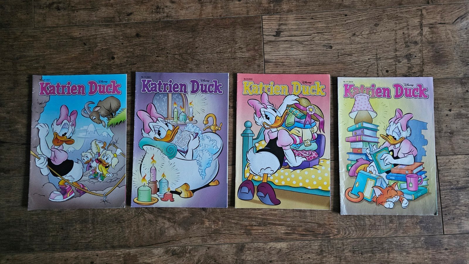 Katrien Duck stripboeken - 4 delen, Boeken, Meerdere stripboeken, Ophalen of Verzenden, Gelezen, Walt Disney