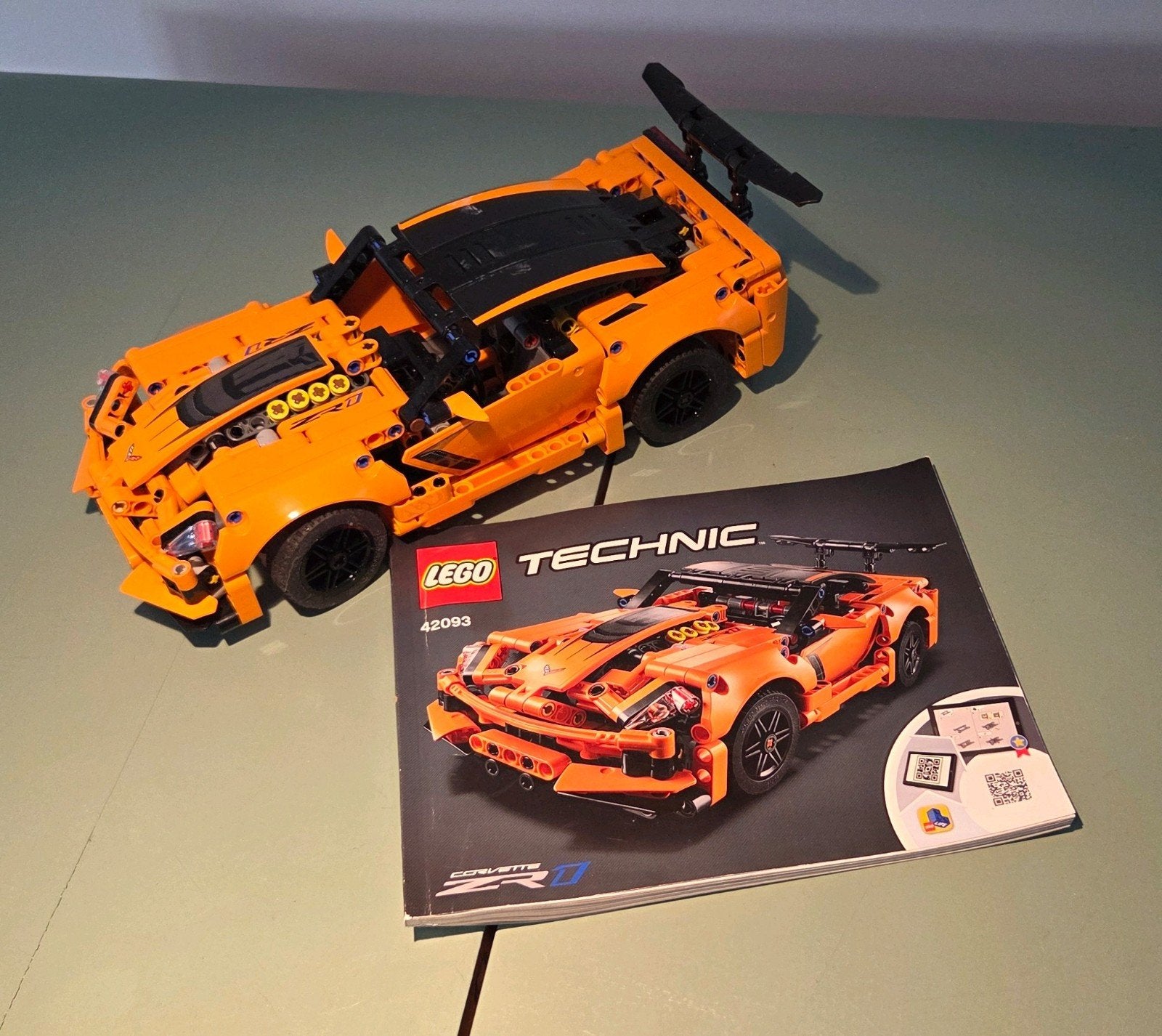 Lego Technic Chevrolet Corvette ZR1 (42093), Ophalen of Verzenden, Zo goed als nieuw